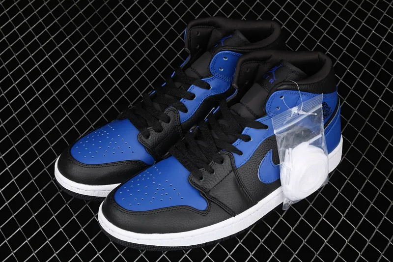 All categories Air Jordan Jordan series basketball shoes Air Jordan 1 Mid Air Jordan 1 Mid AJ1 Joe 1 black and blue China basketball shoes 554724-077